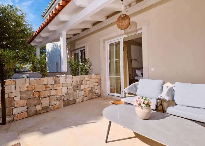Casa Esempio *