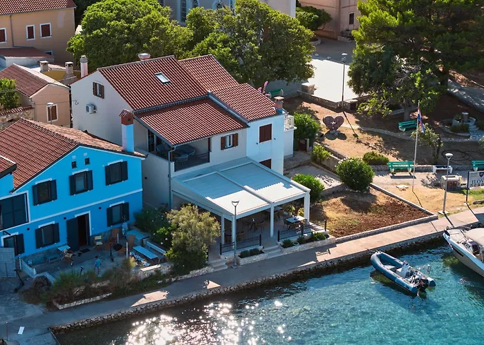 Casa Esempio *